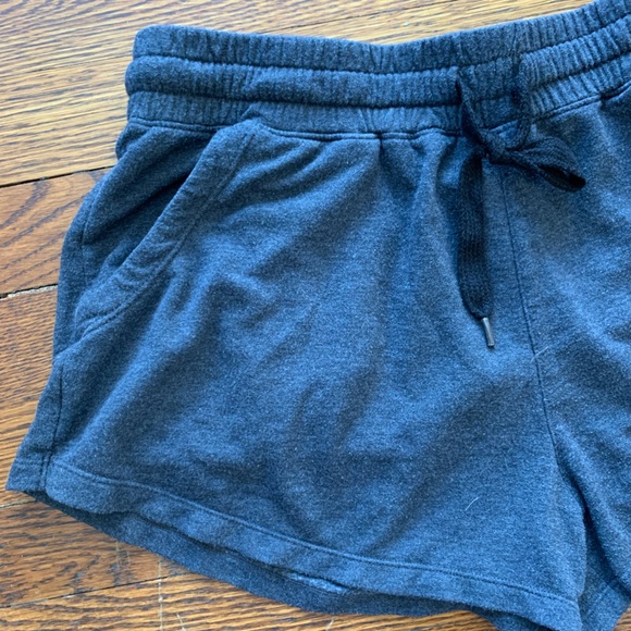 JoyLab Shorts - Picture 2 of 8